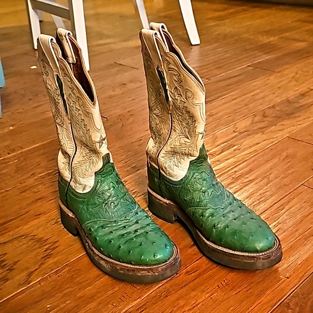 Lucchese Full Quill Ostrich Boots **green**